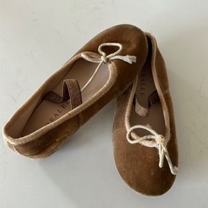 Noralee Rylee and Cru ballet flats size 9 toddler. Velvet brown/metallic gold
